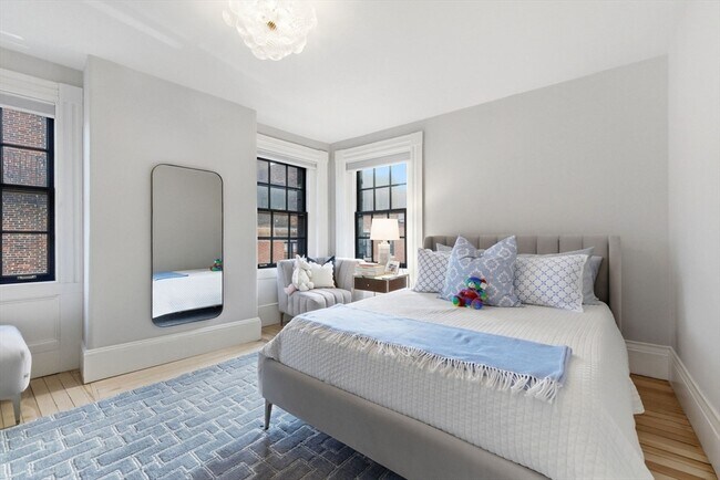 Building Photo - 50 River St