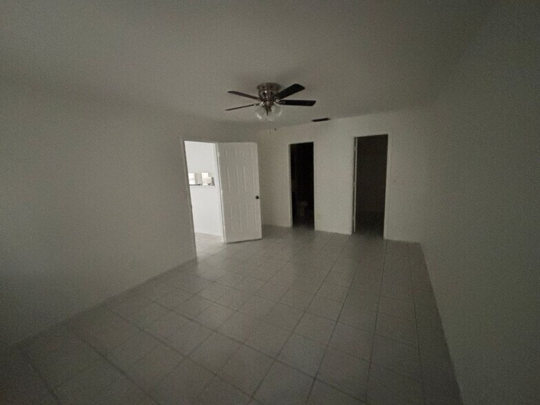 Building Photo - 2111 Hancock Bridge Pkwy