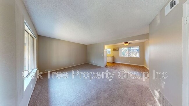 Building Photo - 1637 Catalina Ct