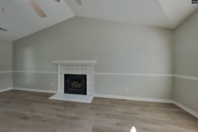 Building Photo - 425 Northshore Ct