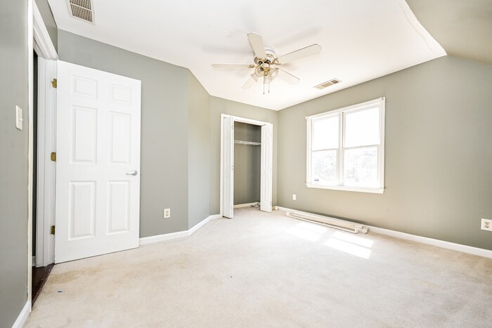 Building Photo - 11492 Summer Creek Dr