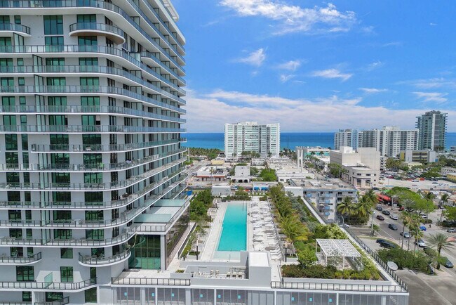 Building Photo - 580 72nd St