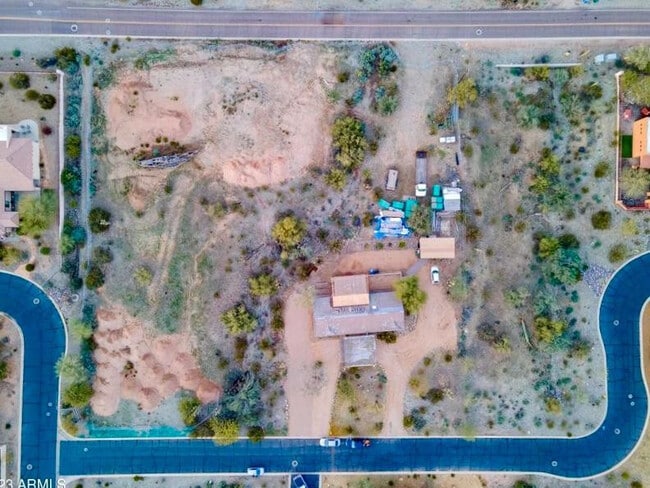 Building Photo - 1750 W Pearce Rd