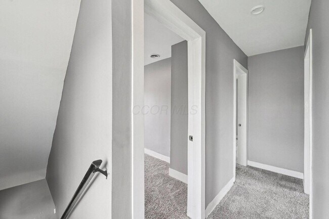 Building Photo - 1025 Howard St