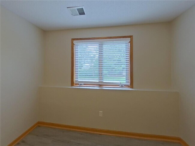 Building Photo - 739 Ashley Dr