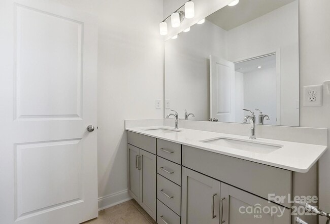 Building Photo - 3224 Drift St