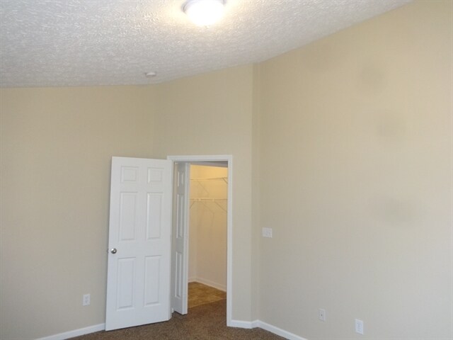 Building Photo - 3866 Genteel Dr