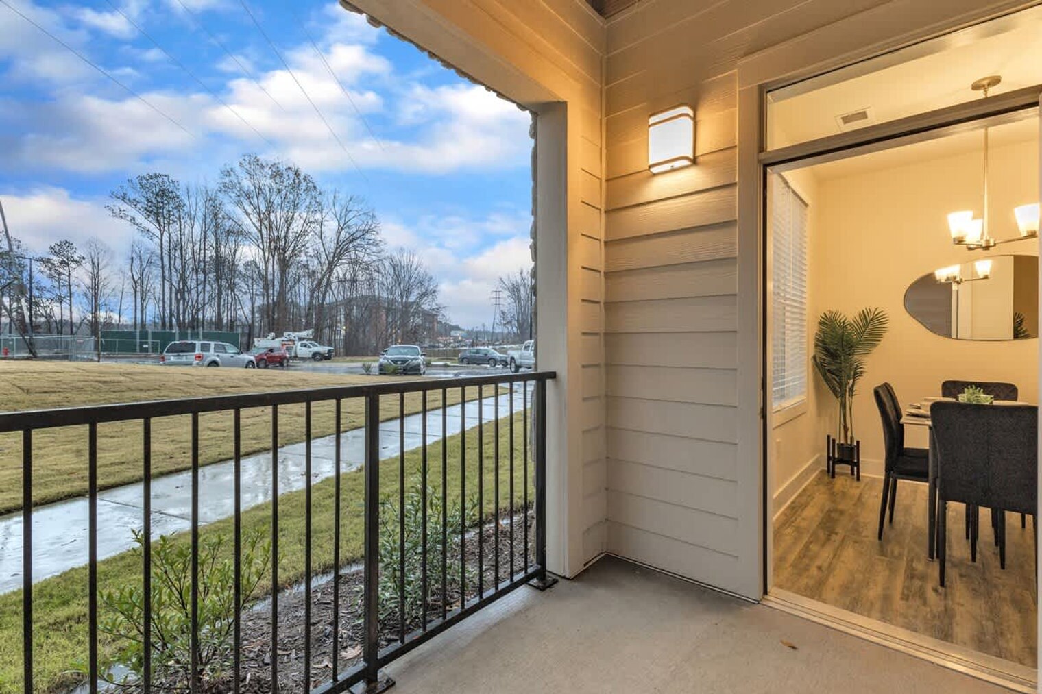 Building Photo - 928 S Miami Blvd