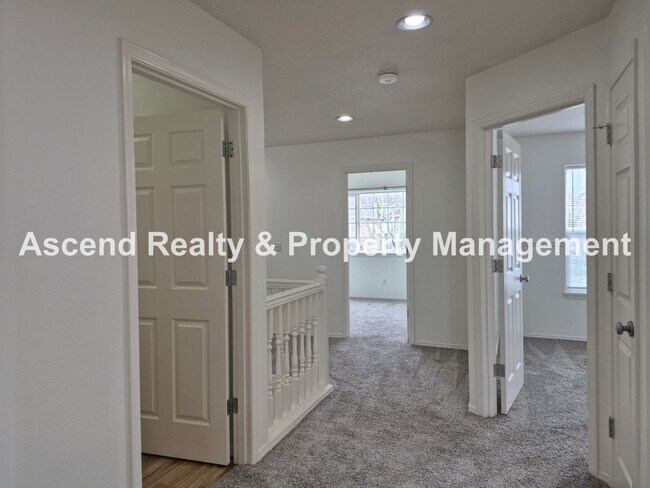 Building Photo - Bethany 3 Bed + Office on Main Fenced Back Yard w/Deck 2 Car Attached Garage Available Now!