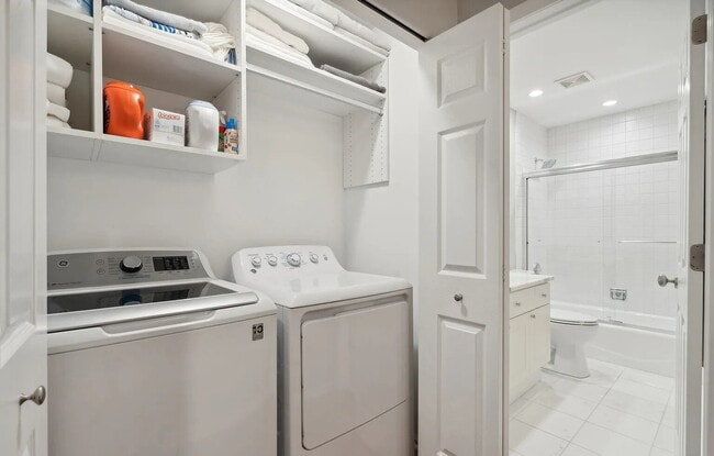 Building Photo - Upscale Living at Its Finest