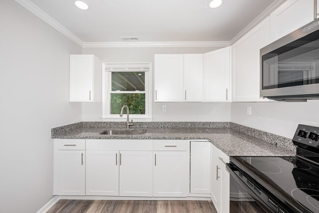 Building Photo - Fabulous 3 Bed 1 Bath Home!