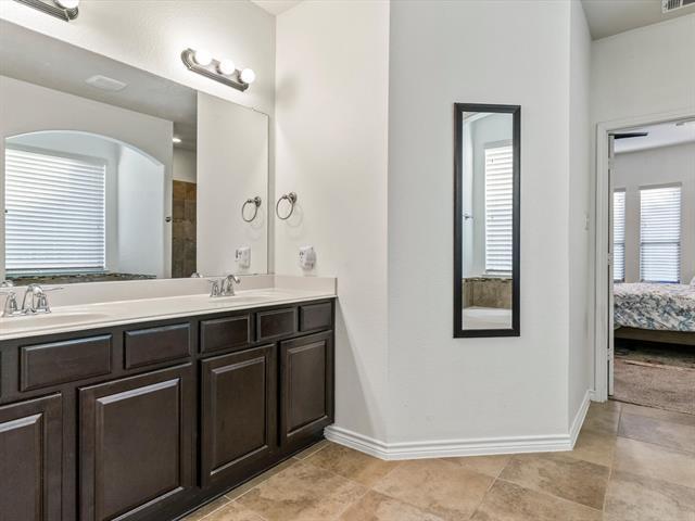 Building Photo - 5733 Coleto Creek Cir