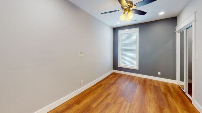 Building Photo - $1499 per Bedroom | 6BR/6BA Off Campus Hou...