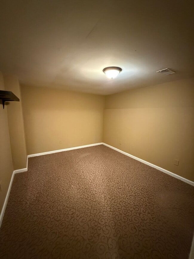 Building Photo - 4221 Devonwood Way