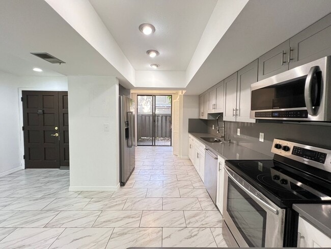 Building Photo - Perfect Home waiting for you!