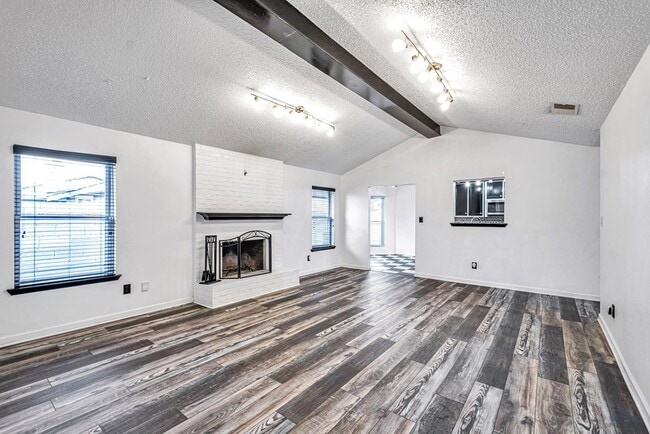 Building Photo - 412 E 89th St