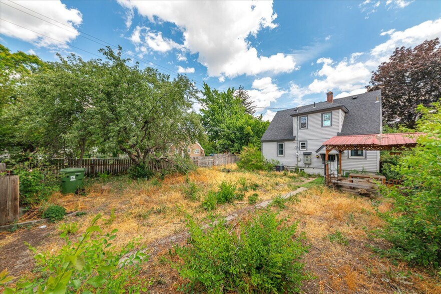 Building Photo - 2431 N Atlantic St