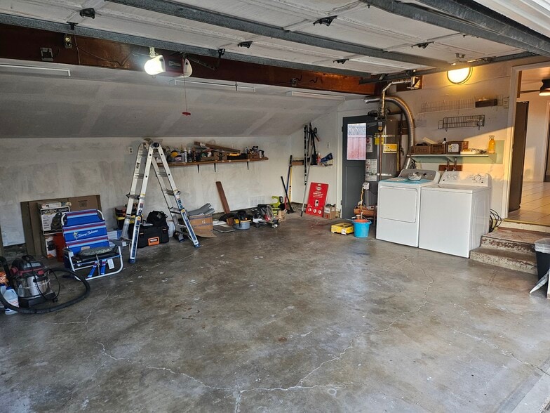 Garage - 686 Coakley Dr