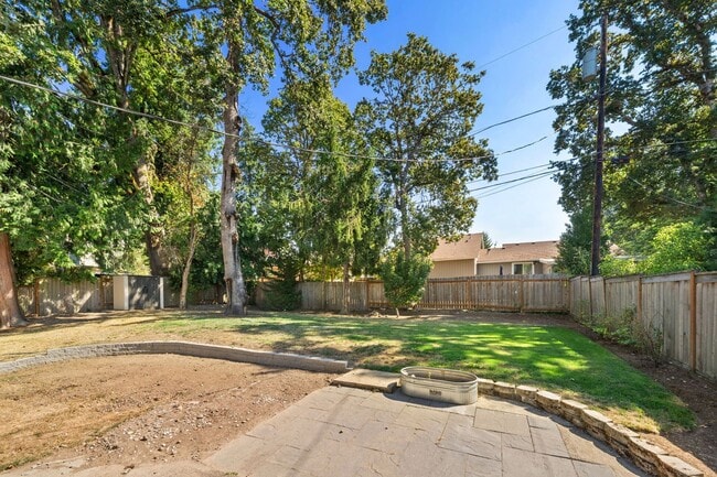 Building Photo - 1420 NW 130th Ave