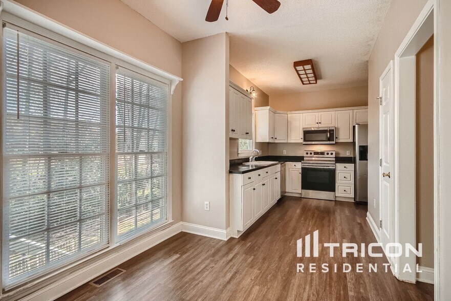 Building Photo - 714 Meridian Ct SW