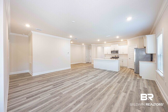Building Photo - 31543 Lyon Rd