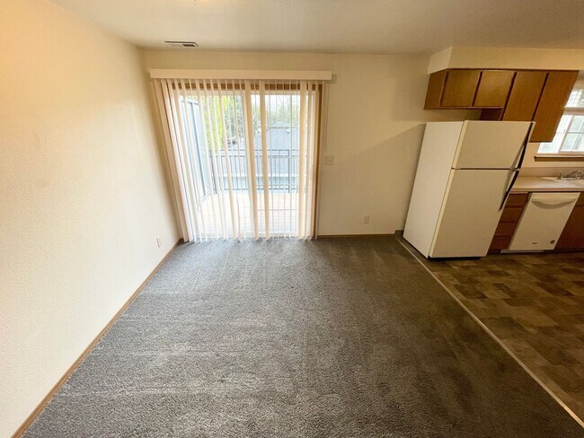 Building Photo - Beautiful 2 Bedroom 1 Bath Apartment- Close to BSU