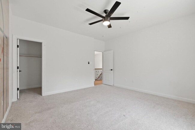 Building Photo - 301 Kingdom Dr