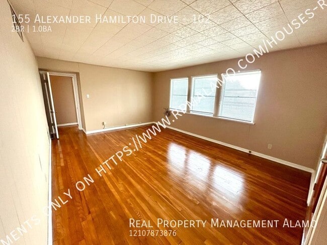 Building Photo - 157 Alexander Hamilton Dr