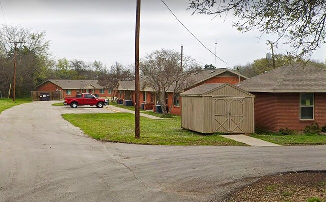 Building Photo - 503 Crooked Creek Rd