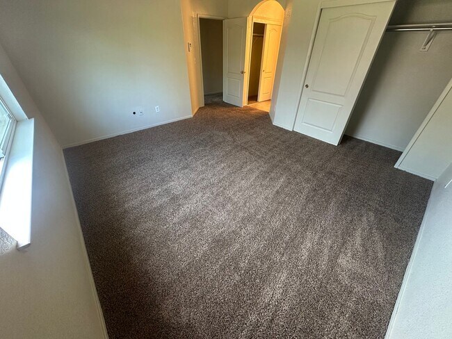 Building Photo - Four Bedroom Two Bathroom Home for Rent