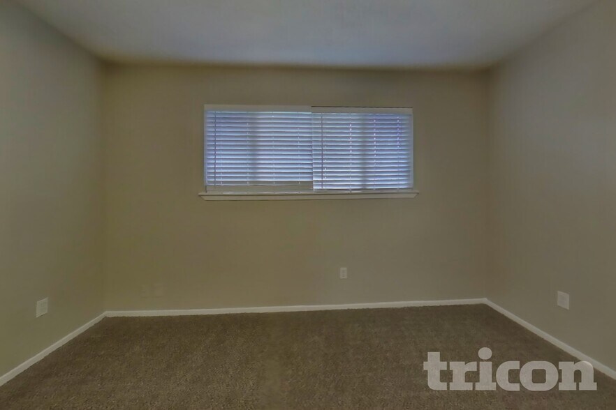 Building Photo - 7331 Millbrae Ln