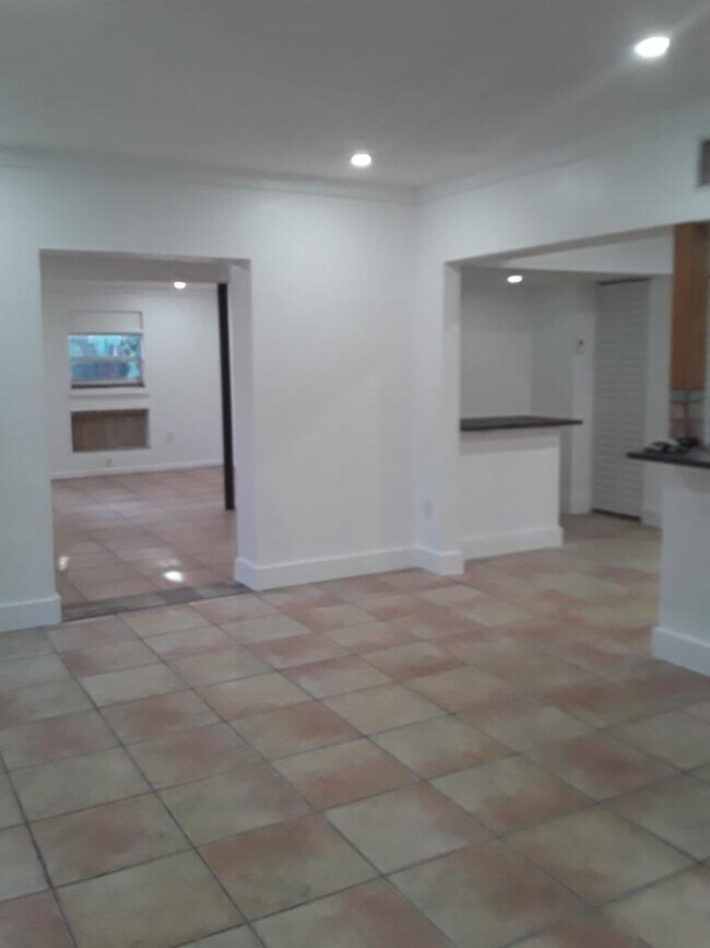 Building Photo - 451 NE 134th St