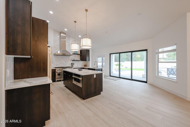 Building Photo - 8156 E Questa Rd