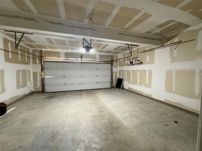 Building Photo - 1705 Arbor Knot Dr