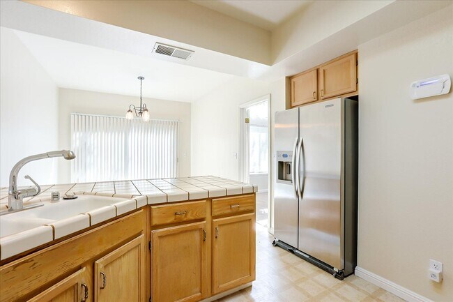 Building Photo - Seven Springs Home