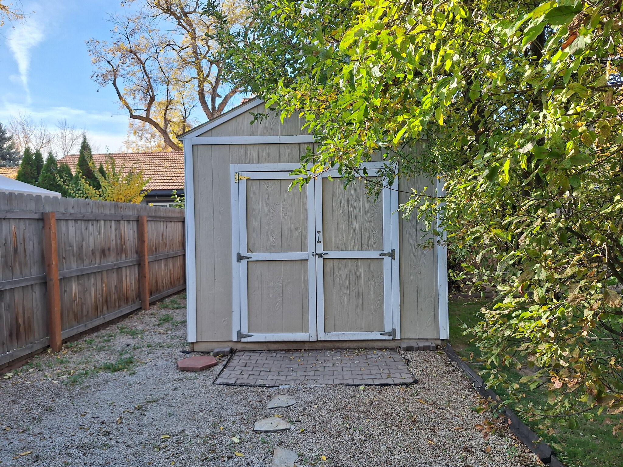 Building Photo - 2437 N Curtis Rd