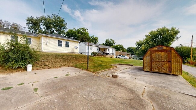 Building Photo - 3 bed close to Belt and 36 Hwy