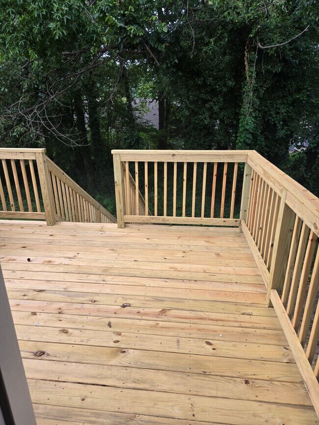 Building Photo - 2515 Camellia Dr