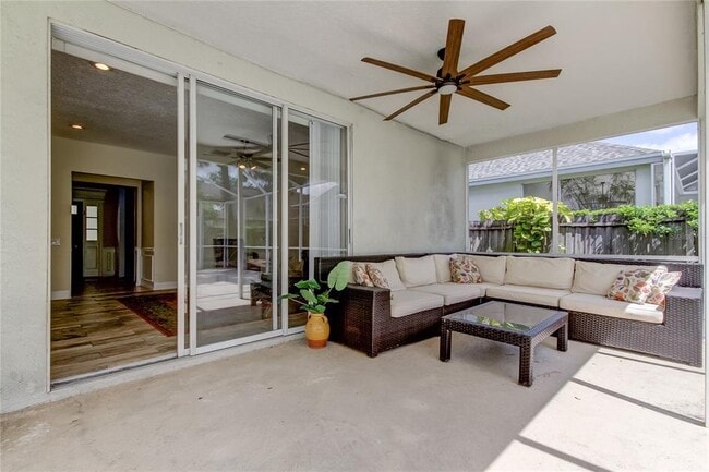 Building Photo - 9401 Woodbay Dr