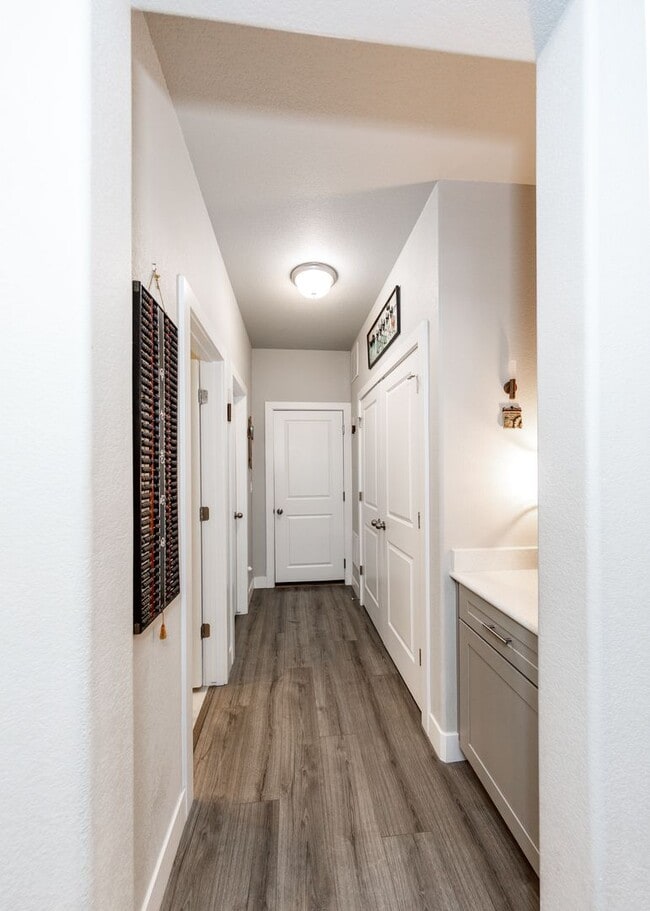 Building Photo - Luxury Ranch-Style Home for Rent | Wolf Ranch | D20 Schools | Pikes Peak Views