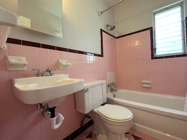 Building Photo - 50A W Boyer St