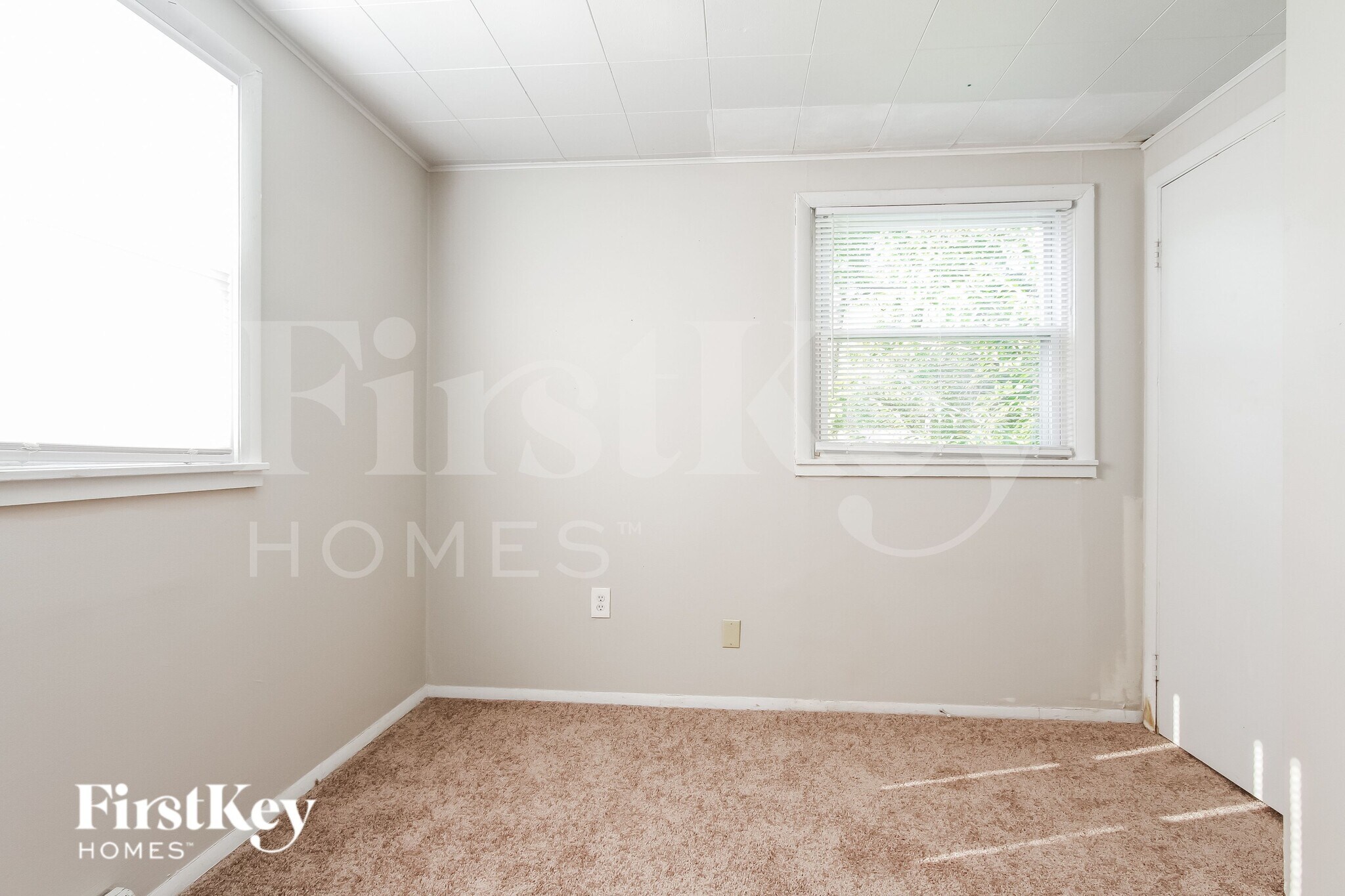 Building Photo - 6256 Raleigh Dr