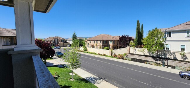 Building Photo - 5637 Saddle Creek Terrace
