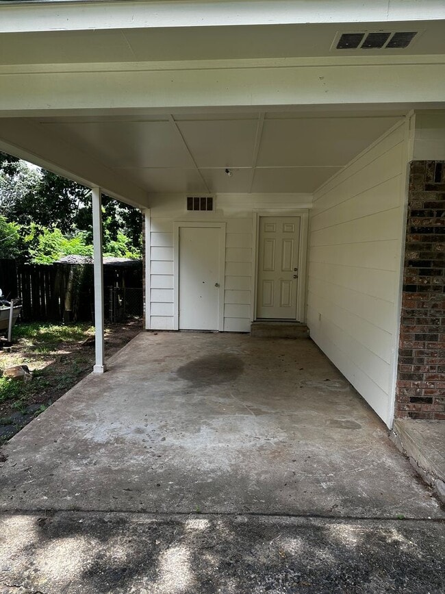 Building Photo - A Great Home in the Heart of Little Rock