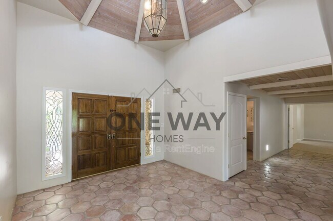 Building Photo - 49 Biltmore Estates Dr