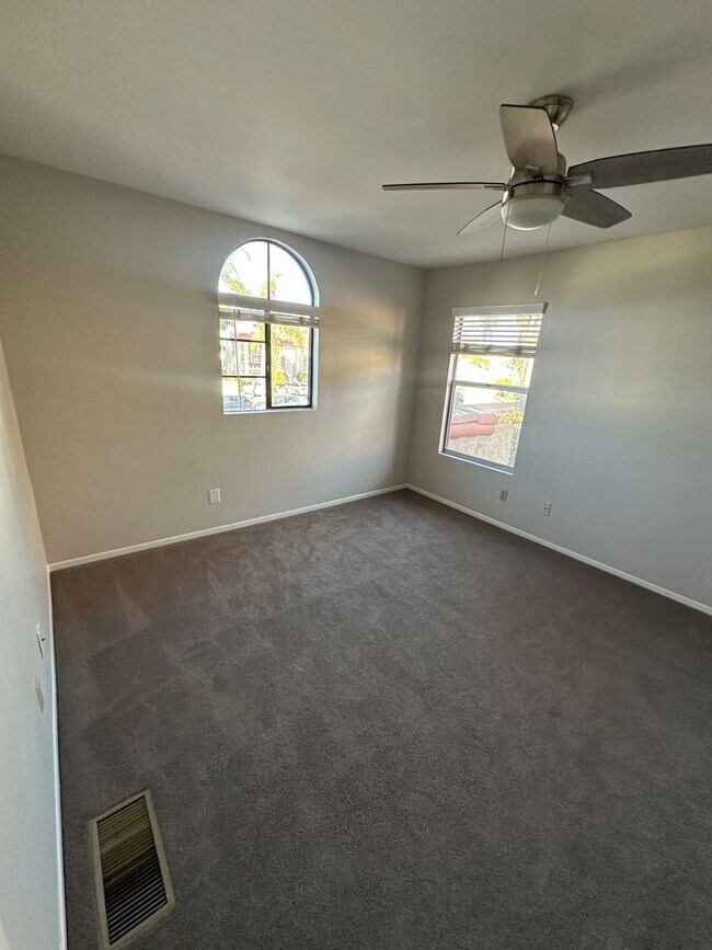 Building Photo - 4957 Del Monte Ave