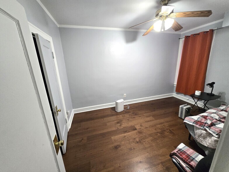 North Bedroom - 7259 S Constance Ave