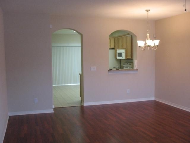 Building Photo - SWAN VIEW TOWNHOME