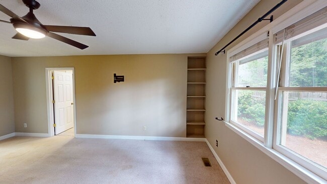 Building Photo - Cottage Style Home in Pinehurst $500 OFF 1...