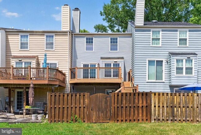 Building Photo - 6453 Linleigh Way